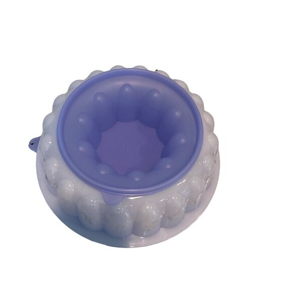 TUPPERWARE Jel-Ring Mold/Gelatin Mold Container - Picture 2 of 4
